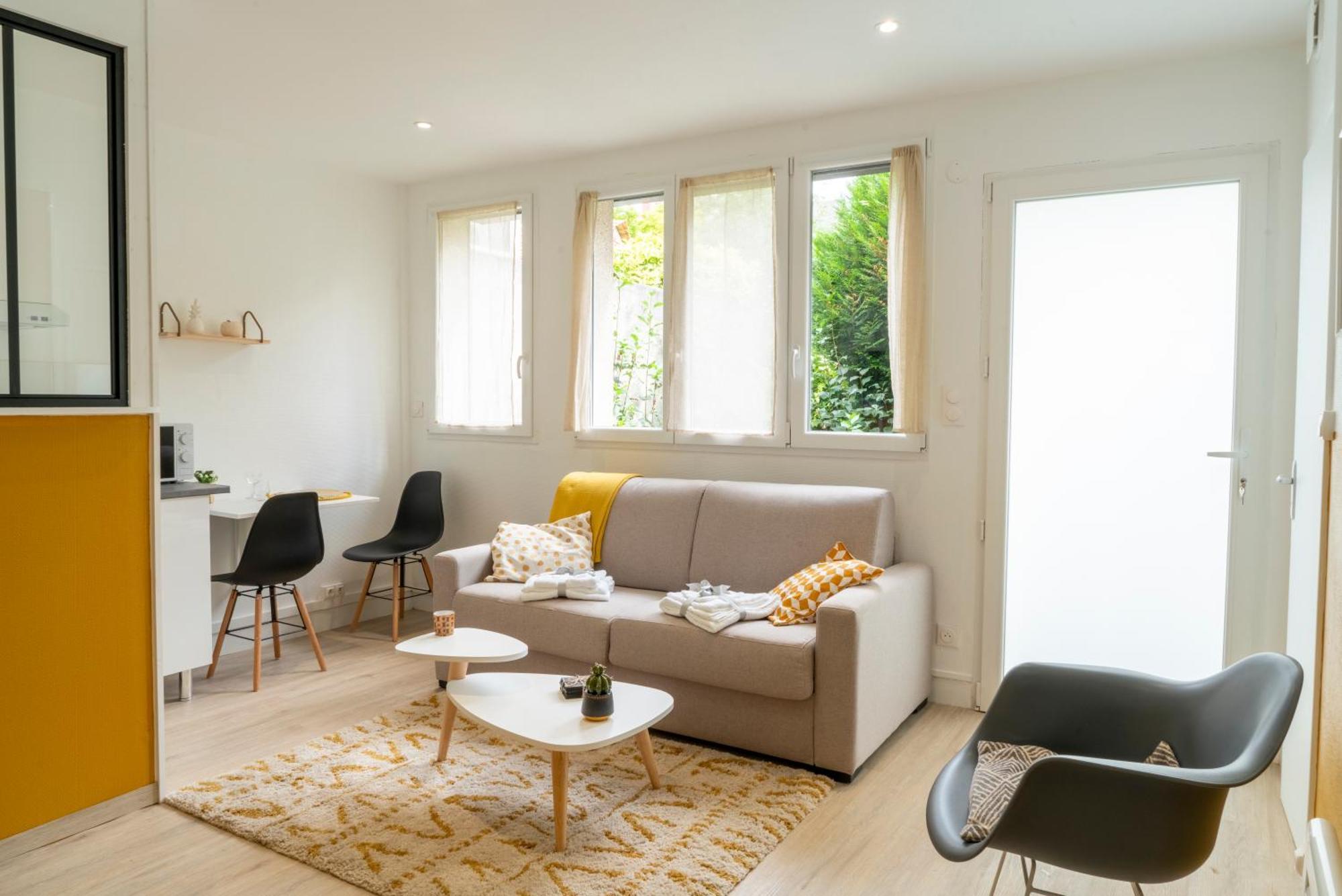 Stockholm- Studio Serenite Avec Jardin Charleville-Mézières Exterior foto